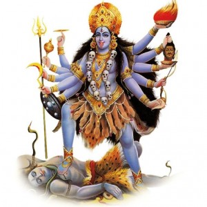 Kali tanzt auf Shiva - vor wießem Hintergrund